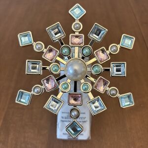 NEW Bath & Body Works Pink/Blue Gems Snowflake Plug In